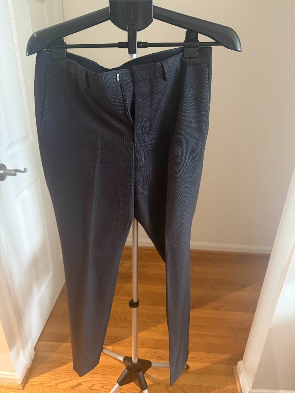 Hugo Boss gray dress pants size 30